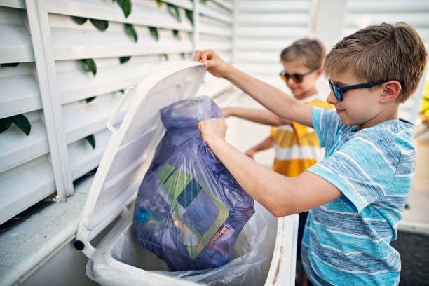 Best Commercial Cleanout Services  in Cambria, IL
